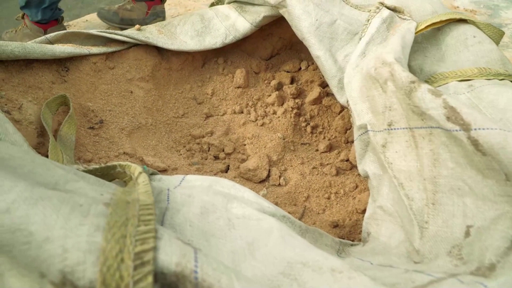 Nova zahrada - mlatovy chodnik